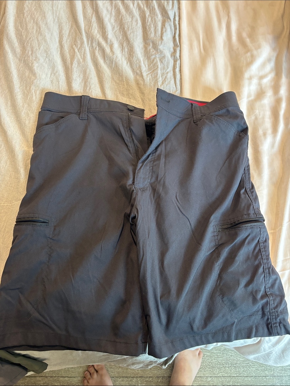 Wrangler Men's Black Cargo Shorts with Side Pockets
